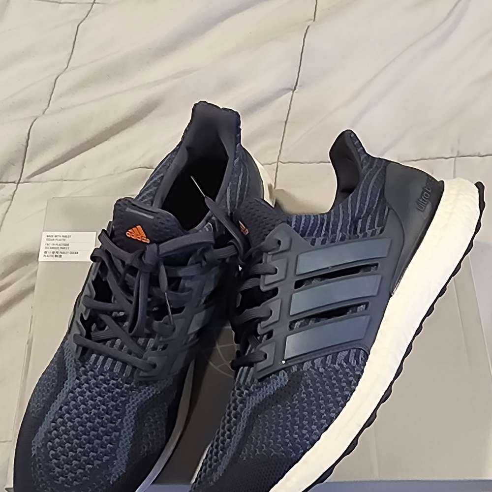 Adidas DNA 5.0